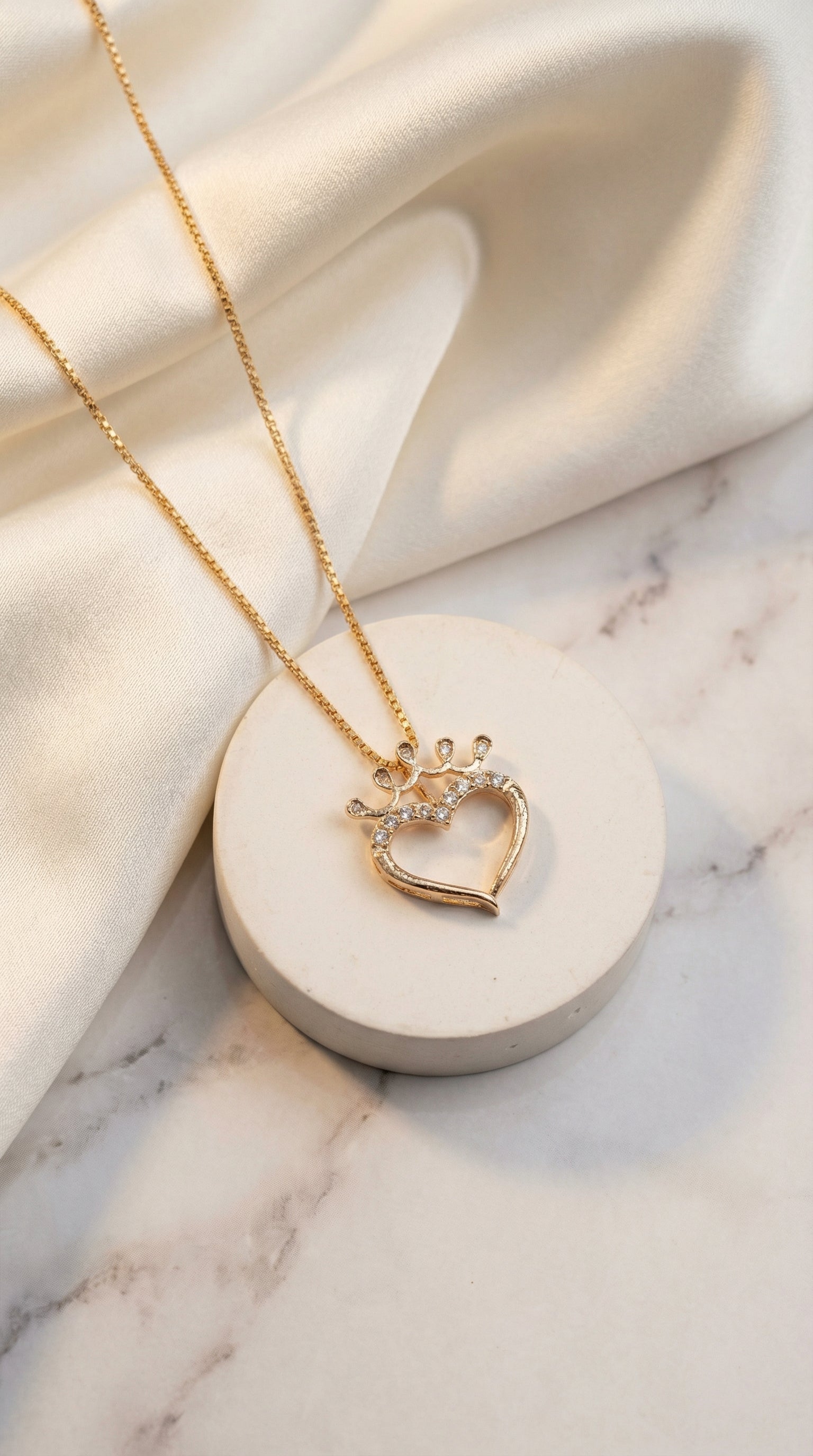 Royal Crown Heart Crystal Pendant Necklace
