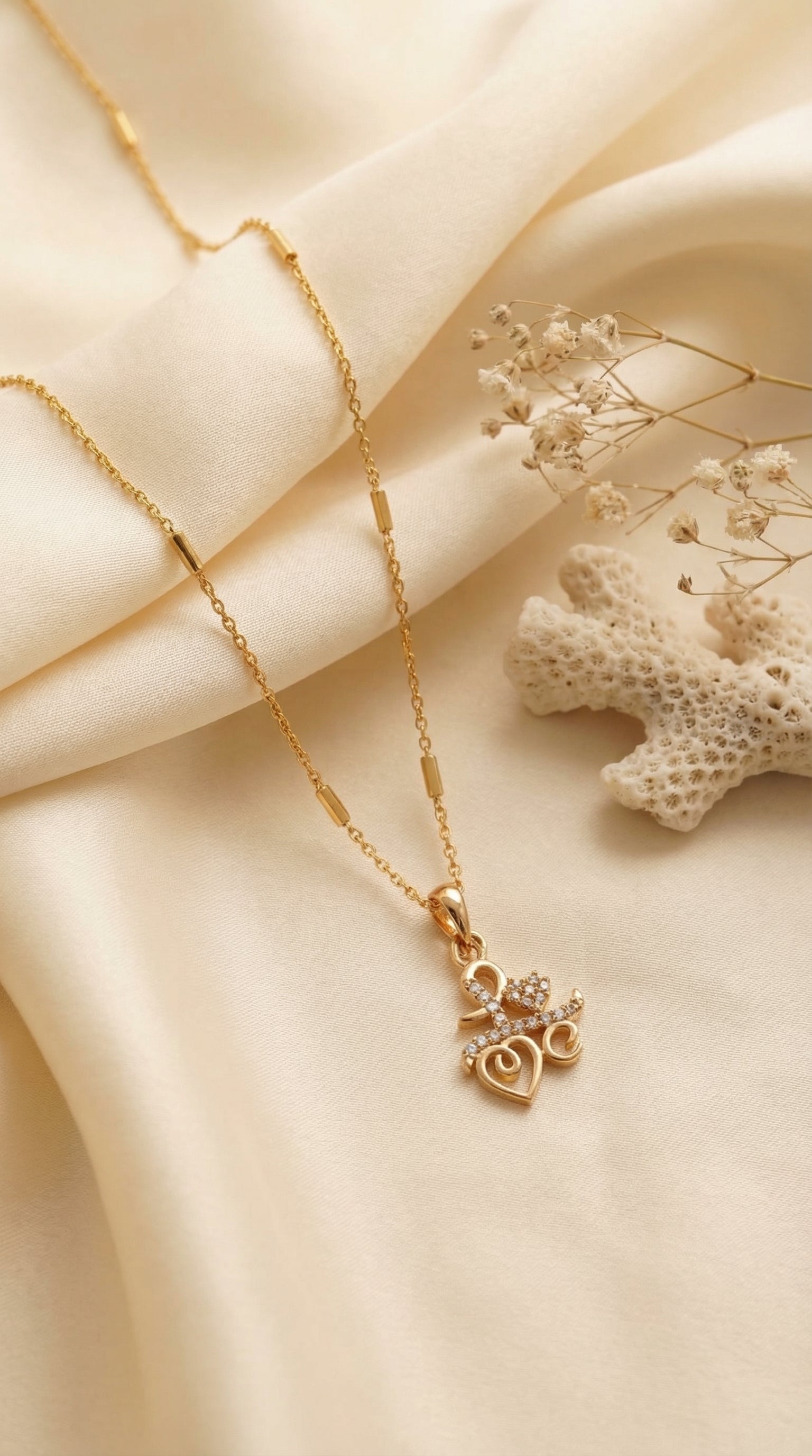 Elegant Love Heart Pendant Necklace