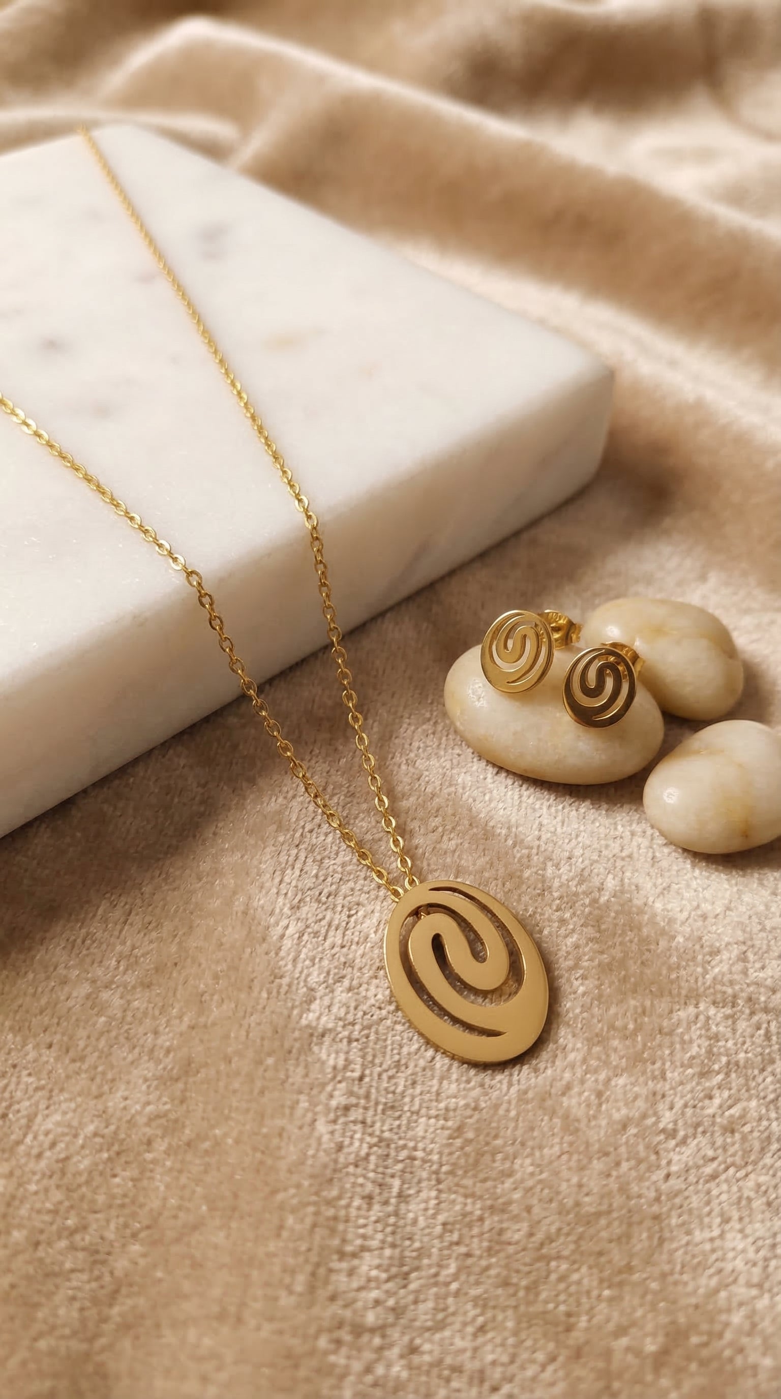 Minimalist Spiral Gold Jewelry Set