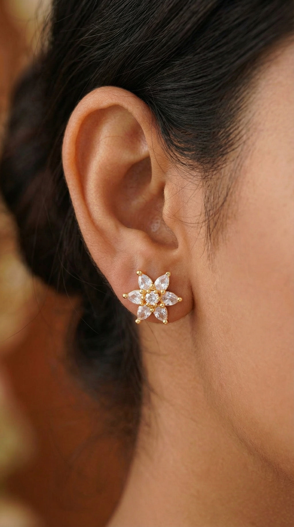 Radiant Daisy Crystal Stud Earrings