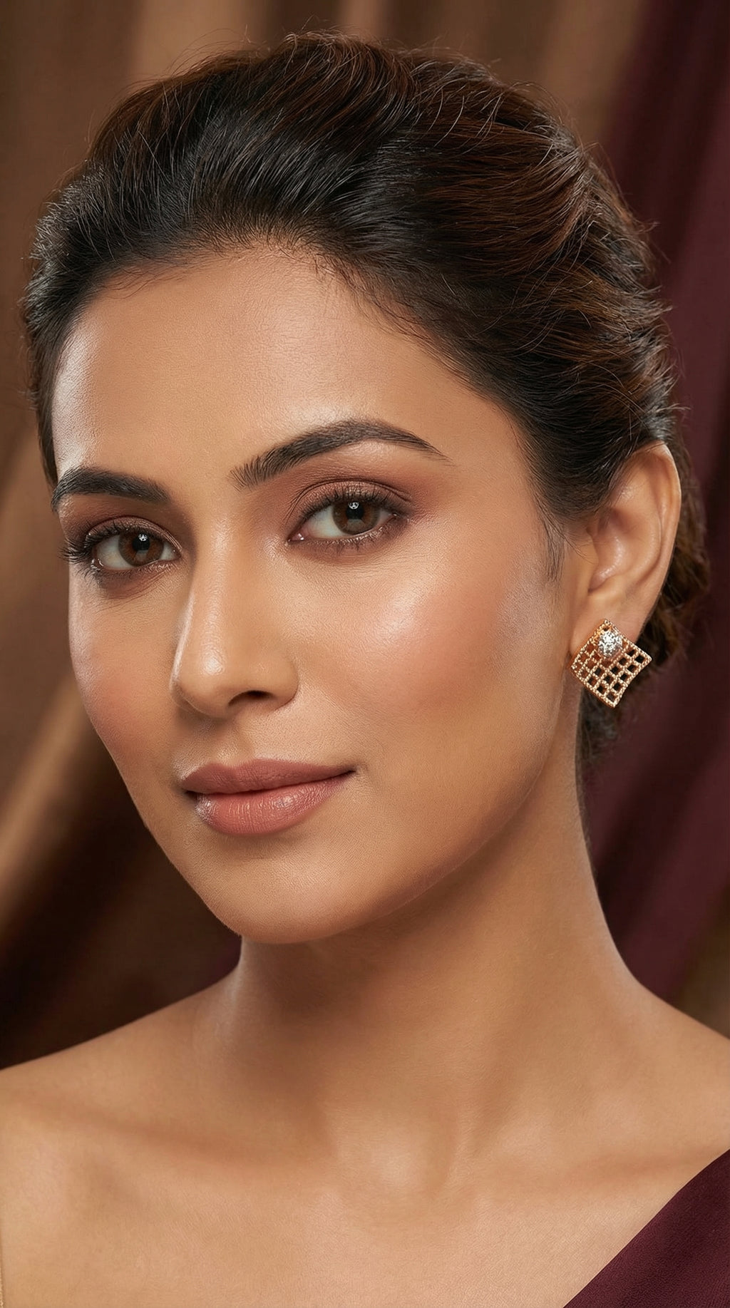 Golden Grid Sparkle Stud Earrings