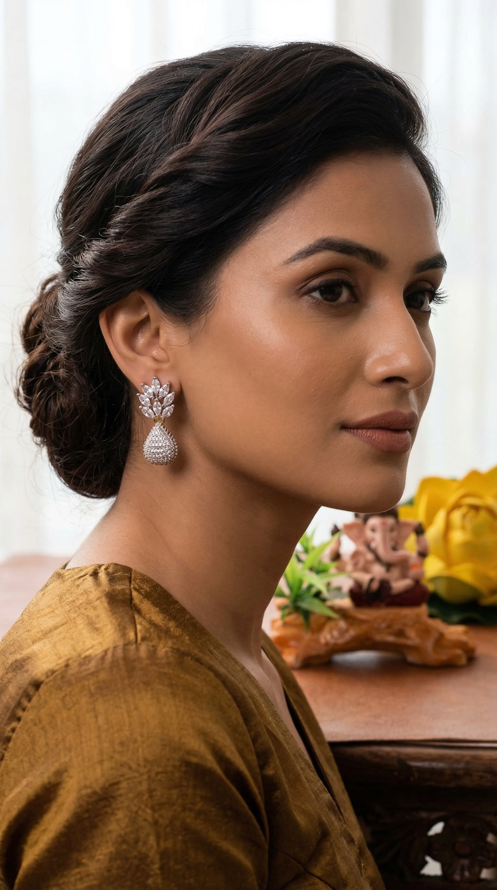 Elegant Crystal Teardrop Earrings