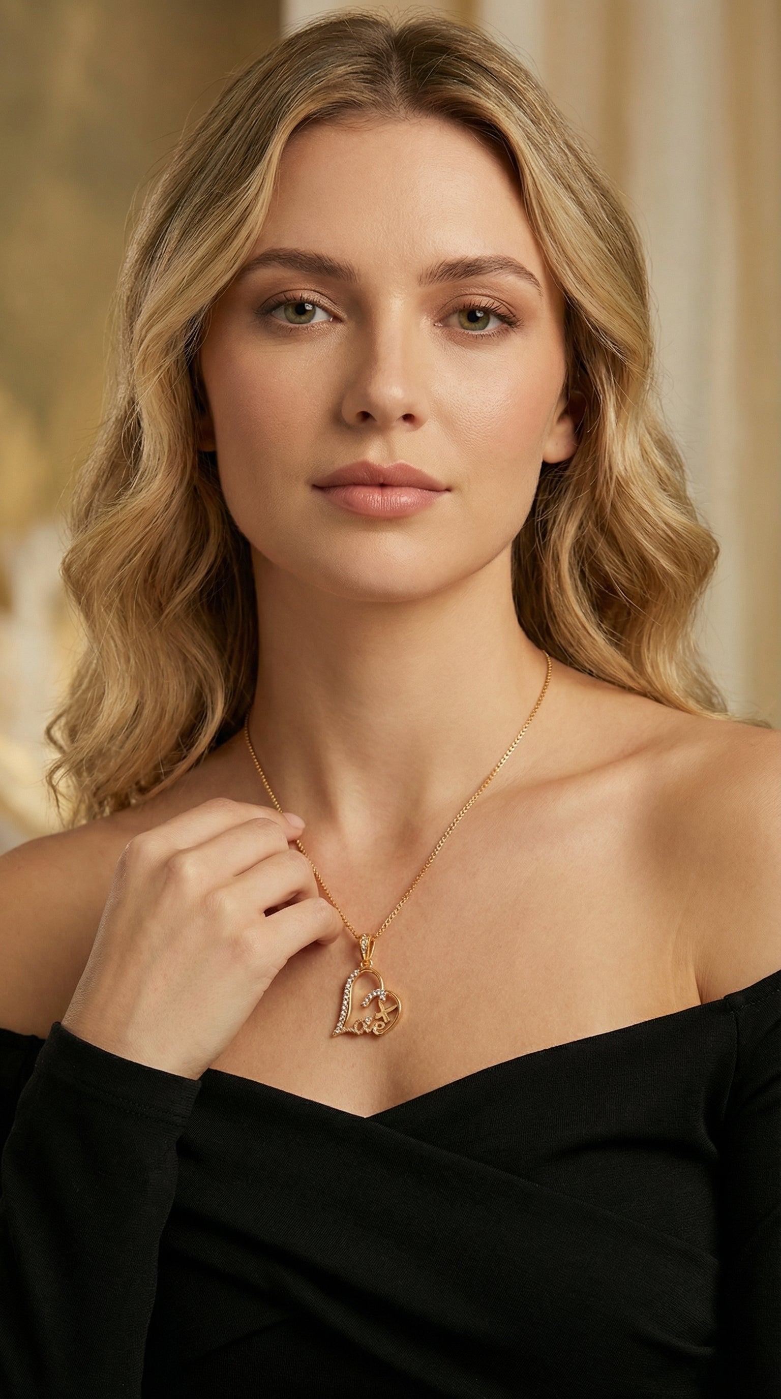 Elegant Love Heart Crystal Pendant Necklace